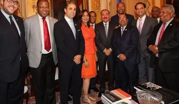 Danilo Medina recibe visita equipo de El Sol de la Mañana
