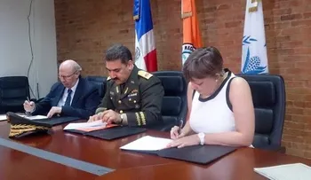 Comisión de Emergencias RD firma convenio con embajadora de Alemania en el país