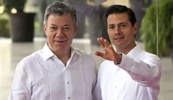 Cinco cosas en las que se parecen Juan Manuel Santos y Enrique Peña Nieto al salir del poder