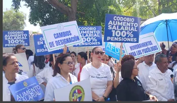 Mujeres activas CNUS apoyan lucha reivindicativa para trabajadores de la salud
