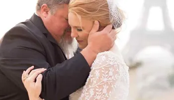 Padre muere minutos después de bailar en la boda con su hija    