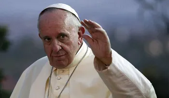 La impactante fotografía del papa Francisco en África que conmueve a la Red (VIDEO)