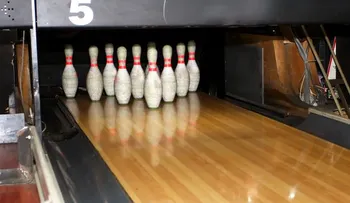 Hombre muere trabado en máquina de bolos  