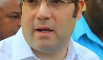 Hacen donativo de cuadernos  en Pizarrete