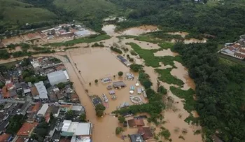 Presidenta de Brasil visita zonas afectadas por lluvias