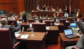 Senado aprueba observaciones a la Ley de las FFAA