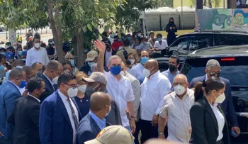 Abinader encabeza encuentro con presidentes juntas de vecinos en Sabana Perdida, de Villa Mella
