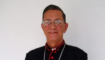 Lamentan fallecimiento de Fabio Mamerto Rivas; senador Mateo Vásquez, "obispo era un hombre ejemplar"