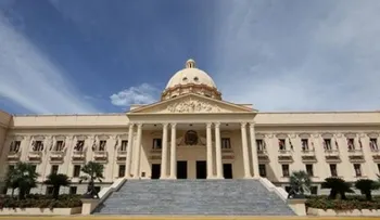 Danilo fija por decreto en RD$2.4 MM viviendas de bajo costo