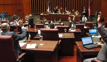 Senadores podrían enviara comisión ley del Código Penal