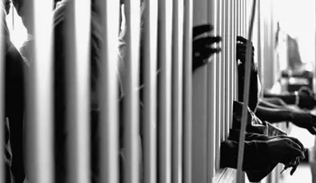 Imponen 10 años de prisión a cuatro personas que agredieron mujer a la que acusaban de ser bruja