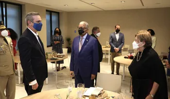 Presidente Abinader se reúne con miembros de comunidad dominicana radicados en España