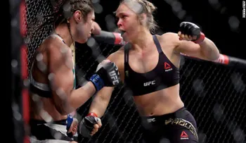 "Pensé en suicidarme tras perder contra Holly Holm", dice boxeadora Rousey (VIDEO)