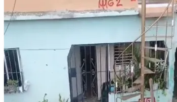 Aguas negras inundan vivienda en La Ciénaga y afectan la salud de una residente