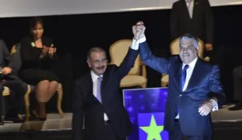 Medina y Miguel Vargas firman pacto de Acuerdo de Gobierno Compartido de Unidad Nacional