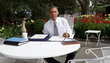 Obama firma ley de pagos del Medicare