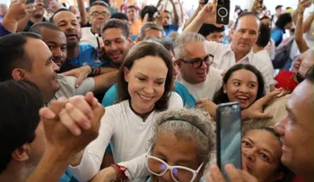 María Corina Machado regresa a Venezuela tras casi diez meses fuera y Rubio lo vincula al diálogo que respalda Washington