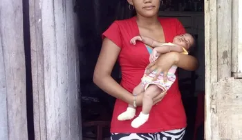  Esta madre creía que le habían cambiado su hija por otra, pero recibió una sorpresa 