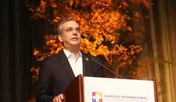 Abinader dice que la educación en RD está en emergencia y expresa preocupación