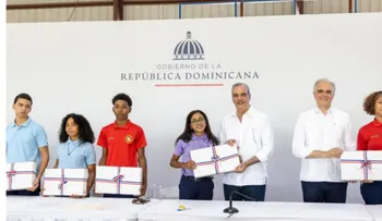 Abinader anuncia plan para infraestructura escolar en Independencia