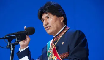 Evo Morales tiene una pequeña "tumoración" en la laringe