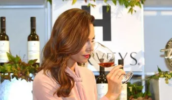 Cómo prevenir la resaca de vino (sobre todo del tinto)