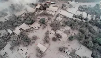 Aumenta el número de muertos por volcán en Guatemala y siguen explosiones; 200 desaparecidos