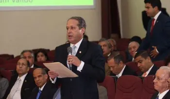 Aprueban en primera lectura propuesta modificar Art. 124 de la Constitución para restablecer la reelección 
