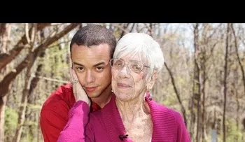 Anciana de 91 años está feliz con su novio de 31
