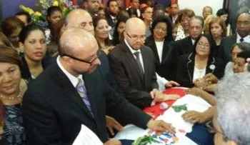 PLD rinde honores a Gladys Gutiérrez