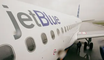 Desagradable incidente en el aire: pasajero orina sobre viajeros y equipaje en un vuelo de jetBlue