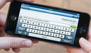 Registran el primer caso de 'WhatsAppitis' causado por no parar de usar WhatsApp 