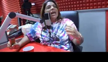 A los jueces también habrá que comprarle botella de agua: Trabajan como taxistas en Uber (VIDEO)