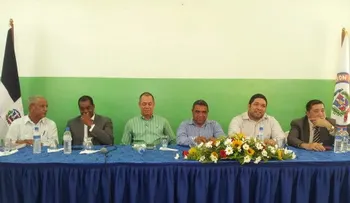 Realizan conversatorio sobre plan de regulación en Barahona