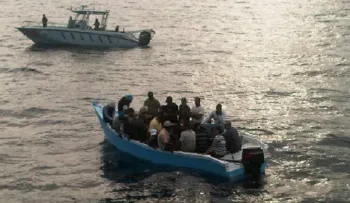 Rescatan a 23 migrantes tras naufragar una yola en República Dominicana
