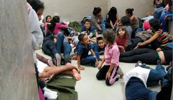 Estados Unidos deporta a los primeros niños centroamericanos 