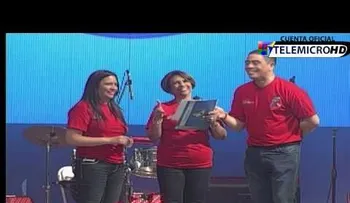 Que dice luego de regalarle un apartamento (Video)