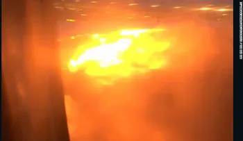 Un avión de Singapore Airlines se incendia tras realizar un aterrizaje de emergencia