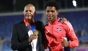 Yeral Núñez se corona en los 400 metros con vallas de los Juegos Centroamericanos