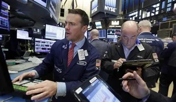 Wall Street cierra con baja; acumula dos semanas de pérdidas