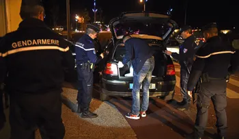 Policía de Ginebra busca más sospechosos relacionados con los atentados en París