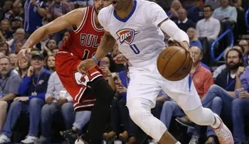 Westbrook, artífice de triunfo de Thunder sobre Bulls 
