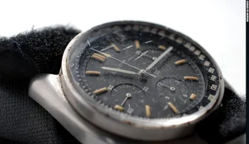 Subastan el reloj que el comandante de vuelo del Apolo 15 usó en la Luna