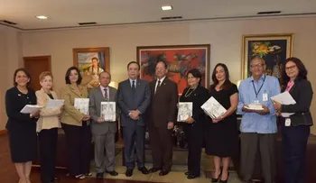Banco Central de la RD dona 9,810 libros de su colección editorial