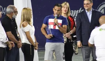Rinden homenaje a Víctor Estrella tras reconquistar ATP de Quito