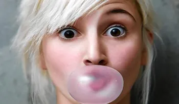 Inventan un chicle que quita la resaca en cinco minutos
