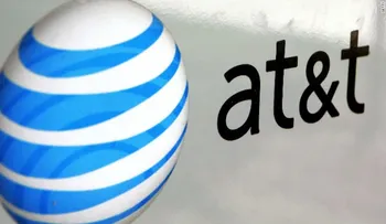AT&T confirma que le pagó a la compañía del abogado personal de Donald Trump