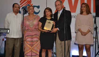 Bolsa Turística del Caribe reconoce madre e hija por sus aportes