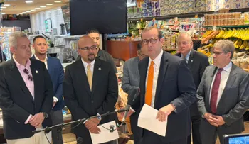 SUPERMERCADOS INDEPENDIENTES DEL BRONX Y HARLEM DEMANDAN A LA CIUDAD DE NUEVA YORK POR SU PROGRAMA DE SUPERMERCADOS*