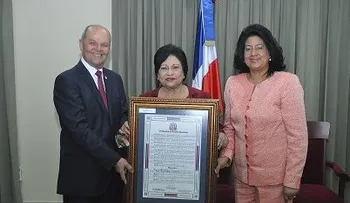 Senado reconoce a profesora Ligia Amada Melo por sus aportes a la Educación Superior
